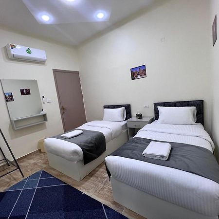 Z3 Hostel Ваді-Муса Екстер'єр фото