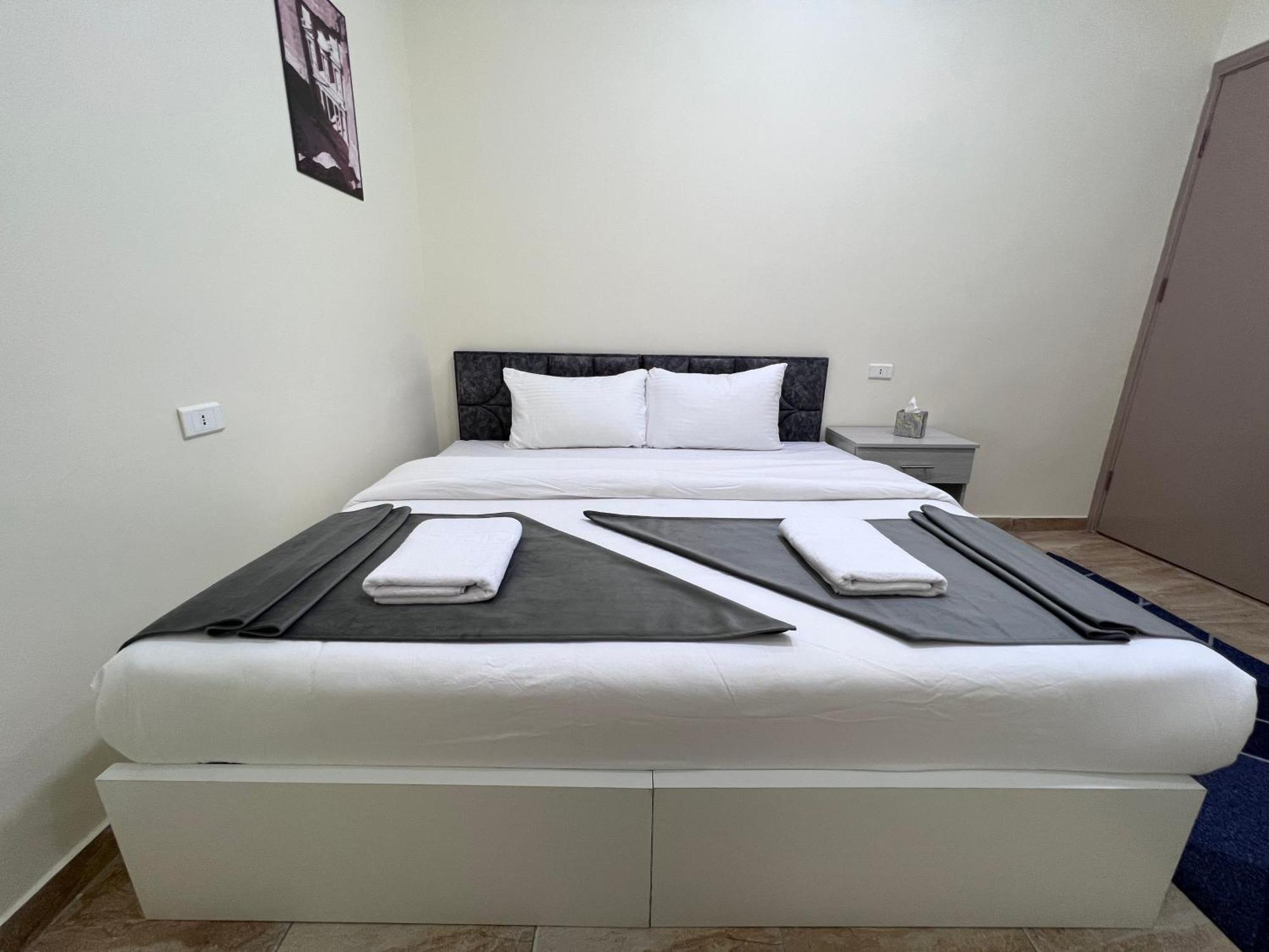 Z3 Hostel Ваді-Муса Екстер'єр фото