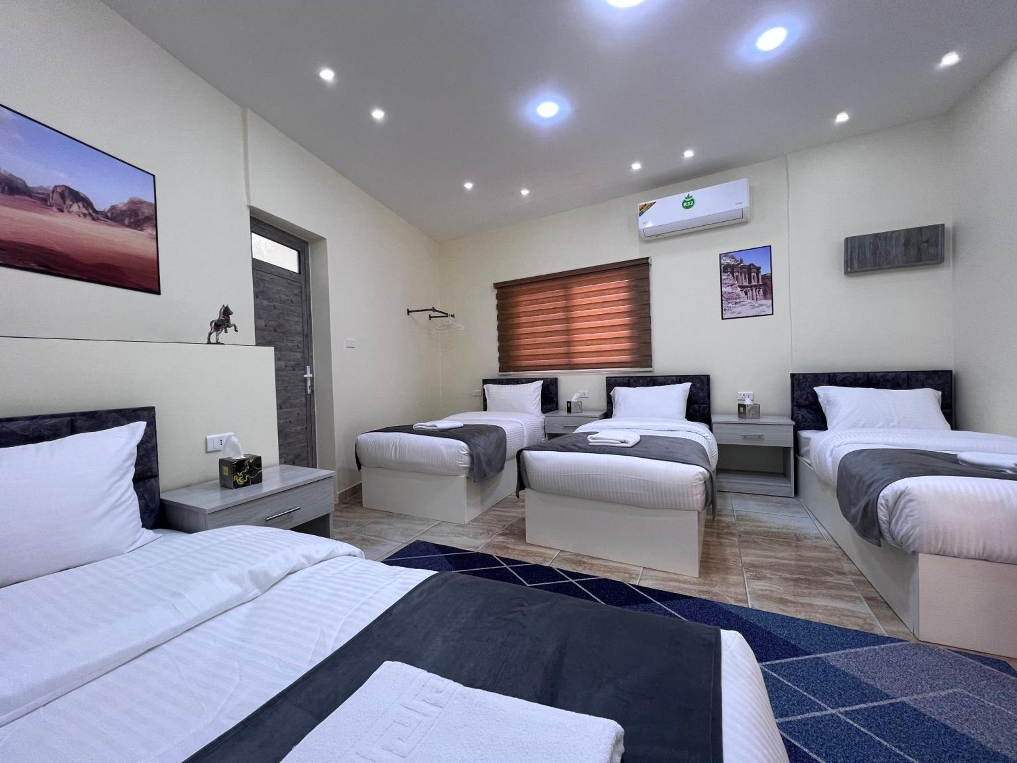 Z3 Hostel Ваді-Муса Екстер'єр фото